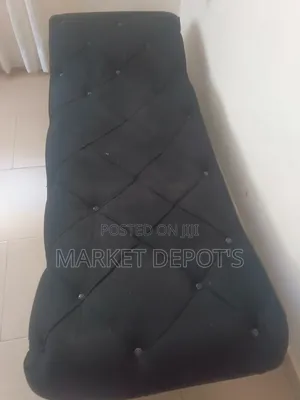 ARMLESS Sofa / Bed
