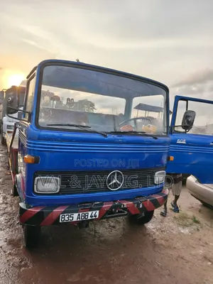 MERCEDES BENZ 608 Delivery Truck - New Arrival - Foreign Use