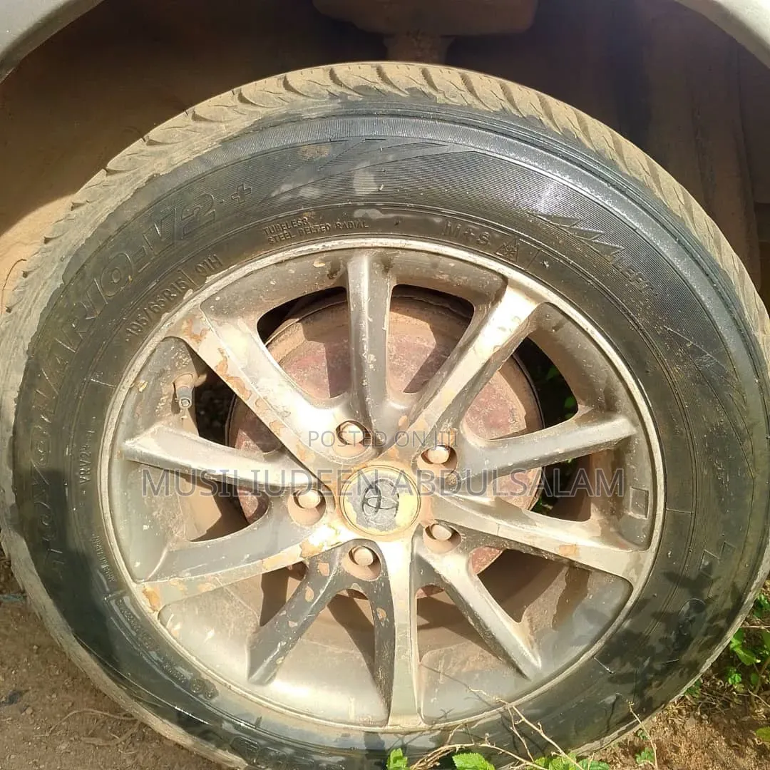 Toyota Camry Automatic 1999 Gray