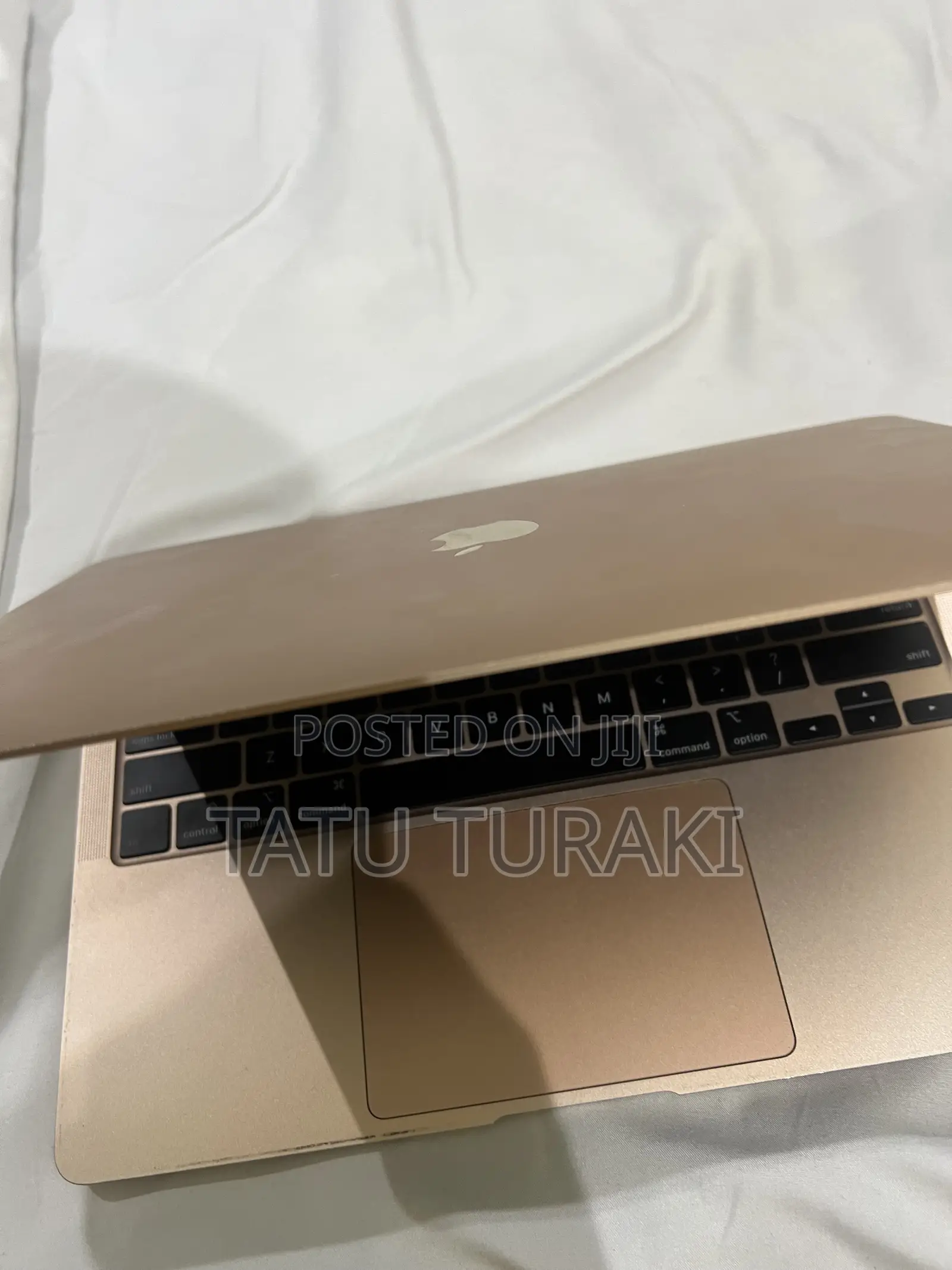 Laptop Apple MacBook Air 2020 8GB Intel Core i5 SSD 512GB