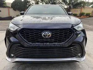 Toyota Highlander XSE 2021 Blue
