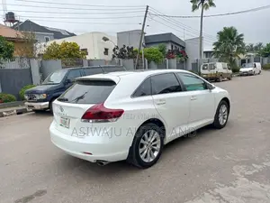 Toyota Venza XLE 4dr Wagon AWD (3.5L 6cyl 6A) 2014 White