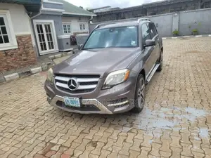 Mercedes-Benz GLK-Class 350 2014 Gold