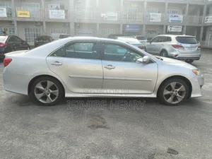 Toyota Camry SE 4dr Sedan (3.5L 6cyl 6A) 2014 Silver