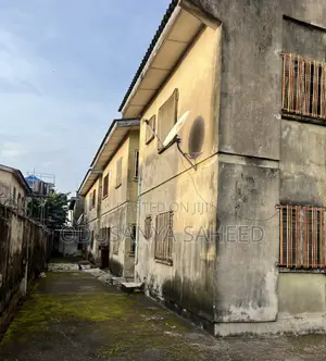 1bdrm Block of Flats in Kolaolukotun St, Abule Egba for sale