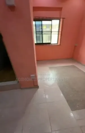 Mini Flat in Onipanu for rent