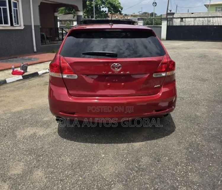 Toyota Venza 2010 Red