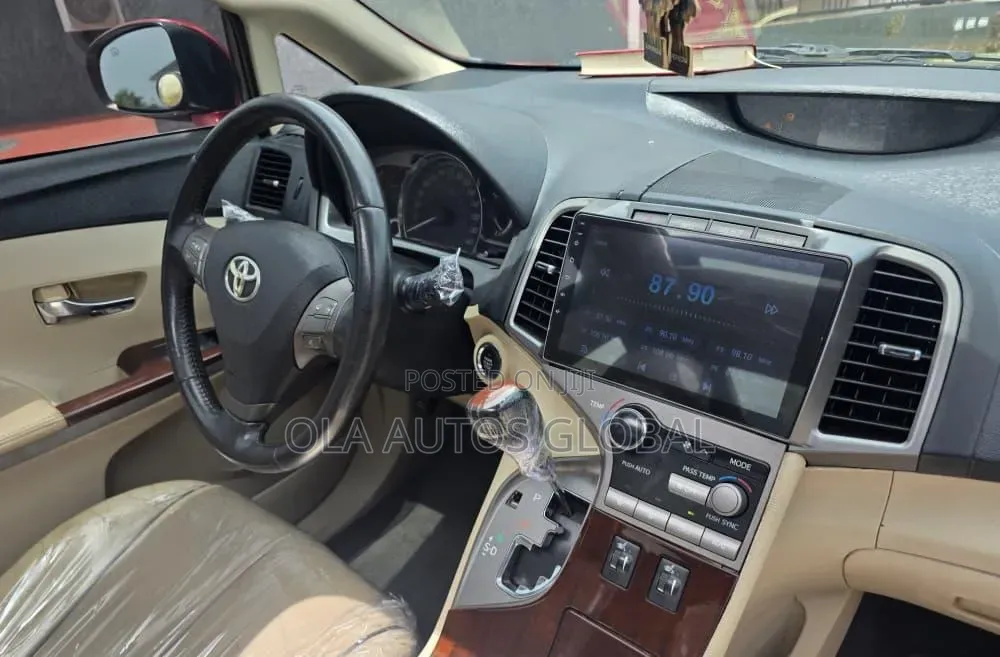 Toyota Venza 2010 Red
