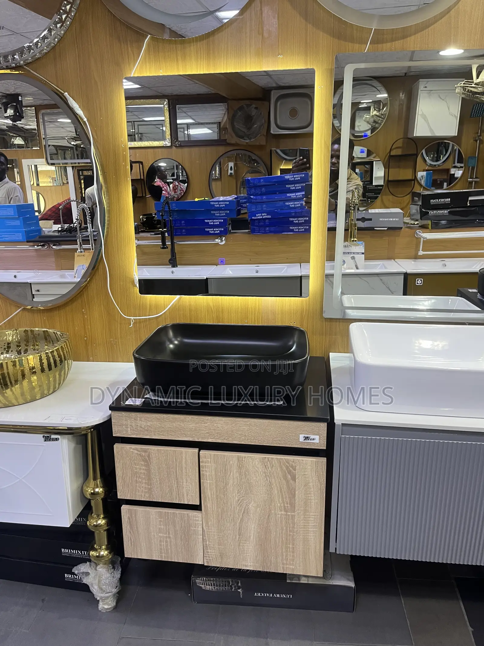 High Quality Cabinet With LED Mirror