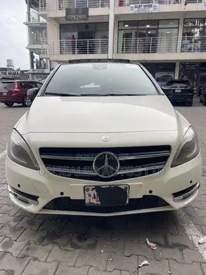 Mercedes-Benz B-Class B250 Petrol 2012 Off white