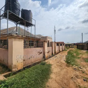 12bdrm Block of Flats in Ibadan Polytechnic/University for sale