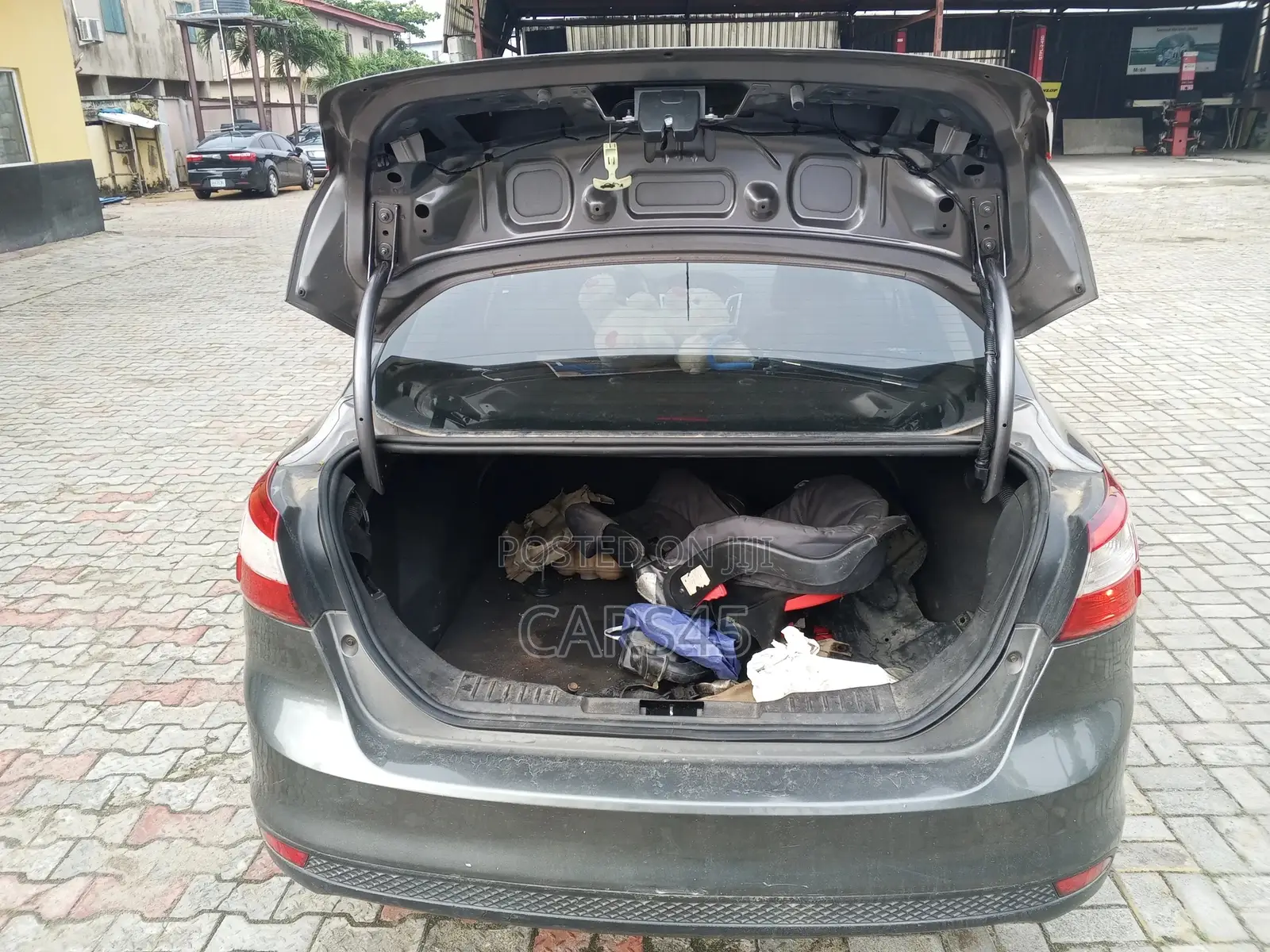 Ford Focus 2014 Gray