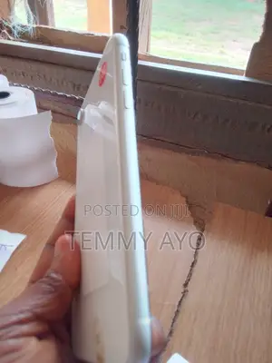 Apple iPhone XR 64 GB