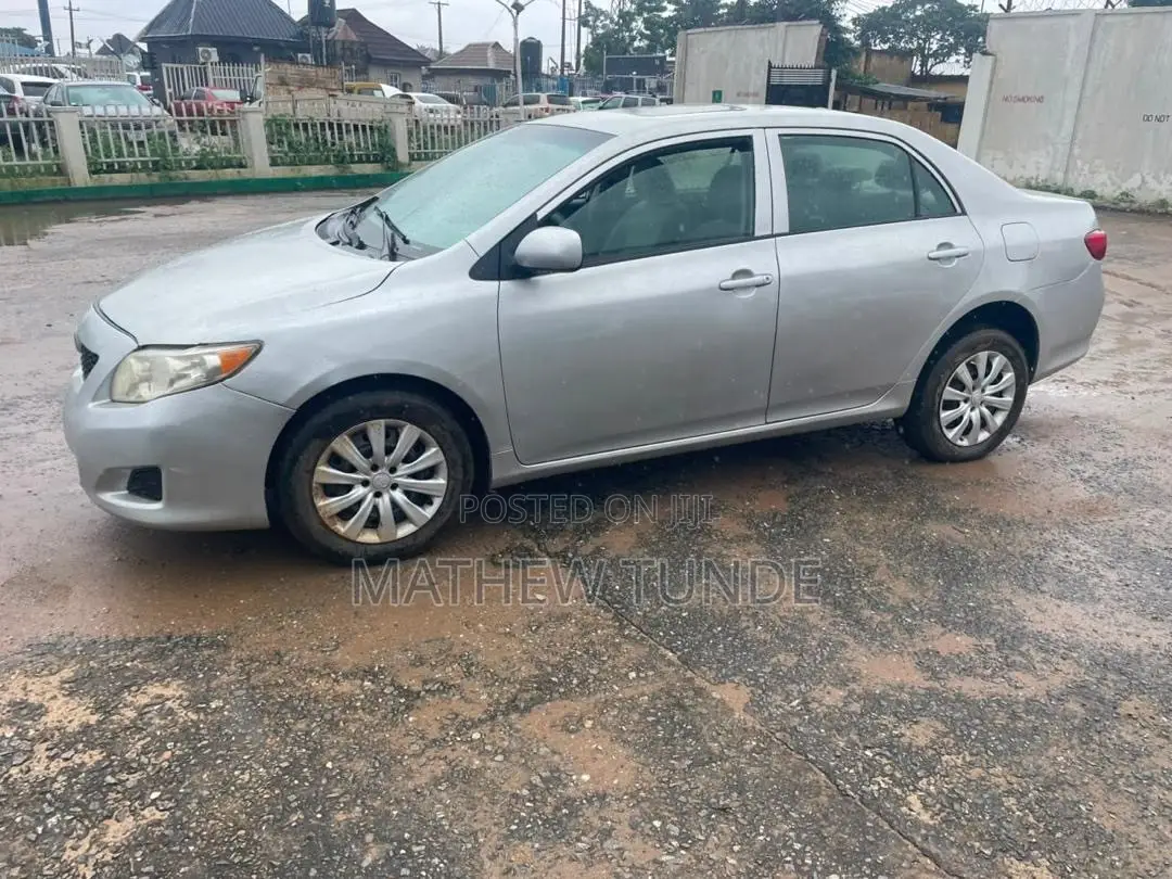 Toyota Corolla 2009 Silver