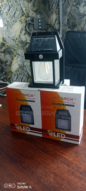 Solara Outdoor Light
