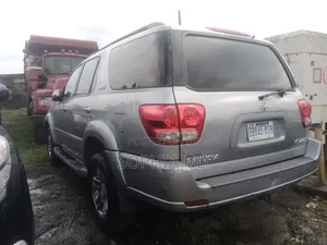 Toyota Sequoia 2005 Silver
