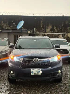Toyota Highlander Limited 4dr SUV AWD (3.5L 6cyl 6A) 2014 Blue