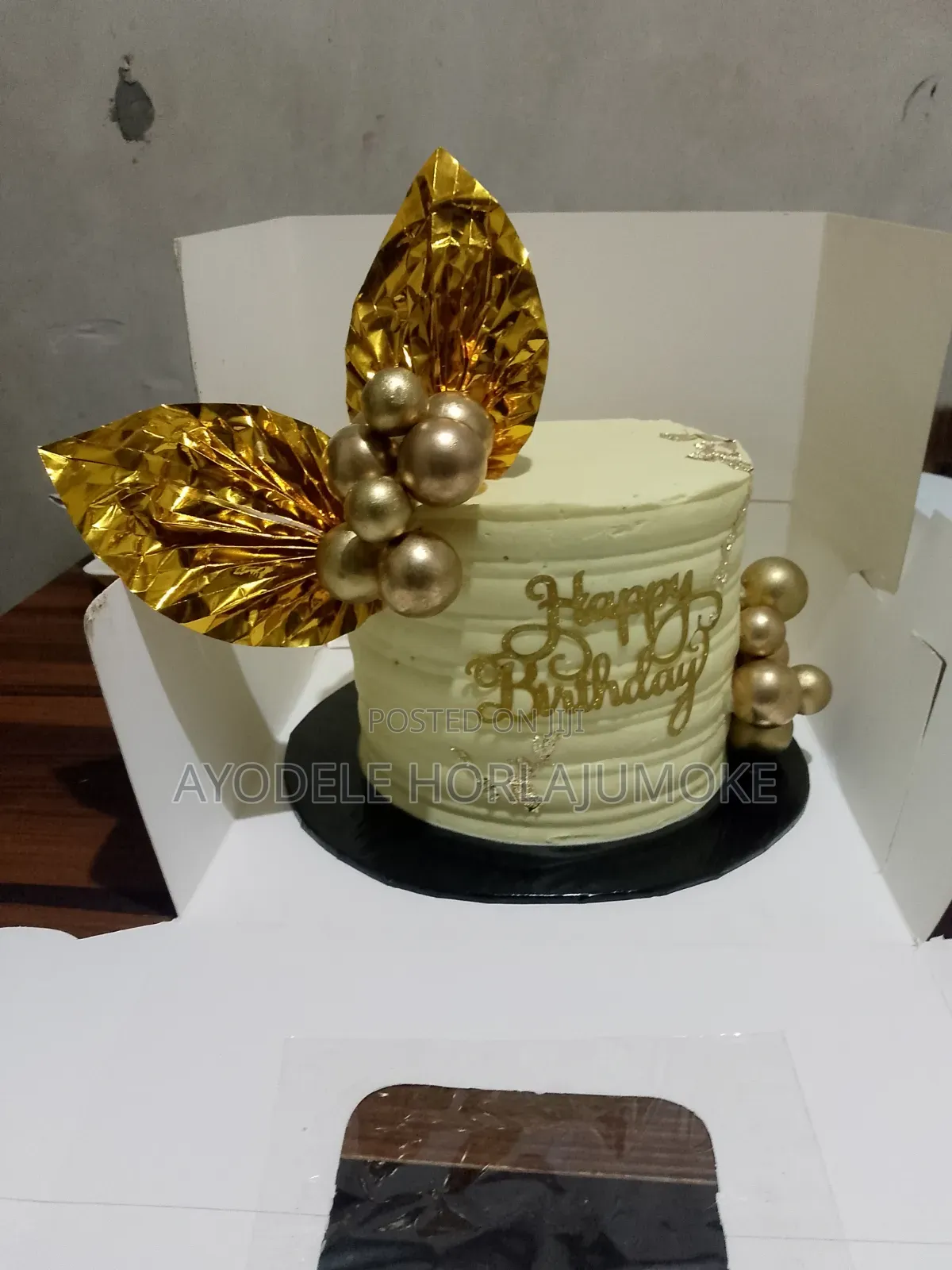 D818 Cakes and More