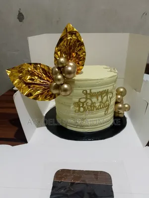 D818 Cakes and More