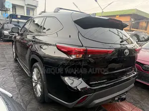 Toyota Highlander Platinum 2021 Black