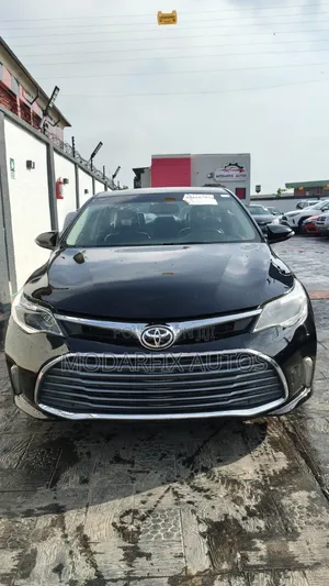 Toyota Avalon XLE Sedan FWD (3.5L 6cyl 6A) 2017 Black