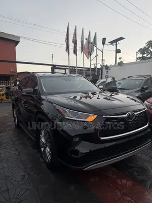 Toyota Highlander Platinum 2021 Black