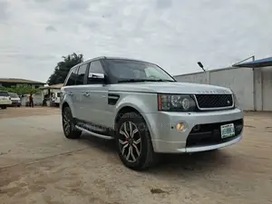 Land Rover Range Rover Sport HSE 4x4 (4.4L 8cyl 6A) 2009 Silver
