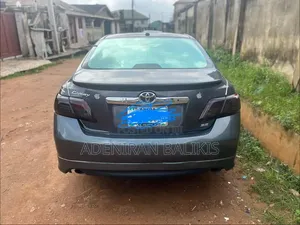 Toyota Camry SE 4dr Sedan (2.5L 4cyl 6AM) 2010 Gray