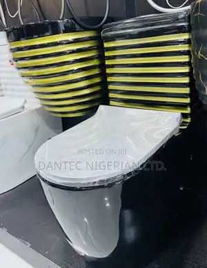 Executive Black & Gold Wc Set