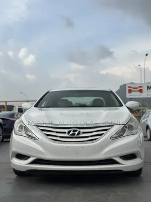 Hyundai Sonata Limited Sedan FWD (2.4L 4cyl 5A) 2010 White