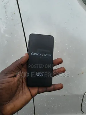 Samsung Galaxy S10e 128 GB Black