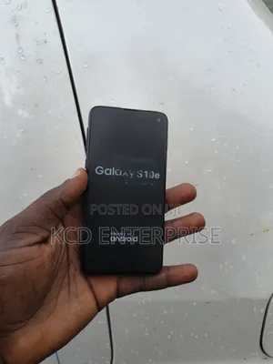 Samsung Galaxy S10e 128 GB Black