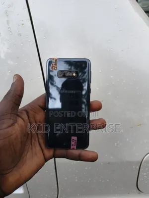 Samsung Galaxy S10e 128 GB Black