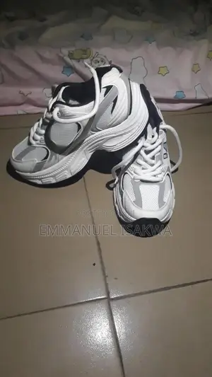 White NB 530 Shoe