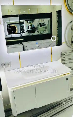 White Vanity With Led Mirror