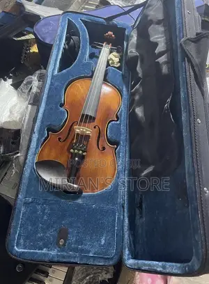 Direct UK Used 4/4 Full Size Acoustic Violin With Hard Carrying Case