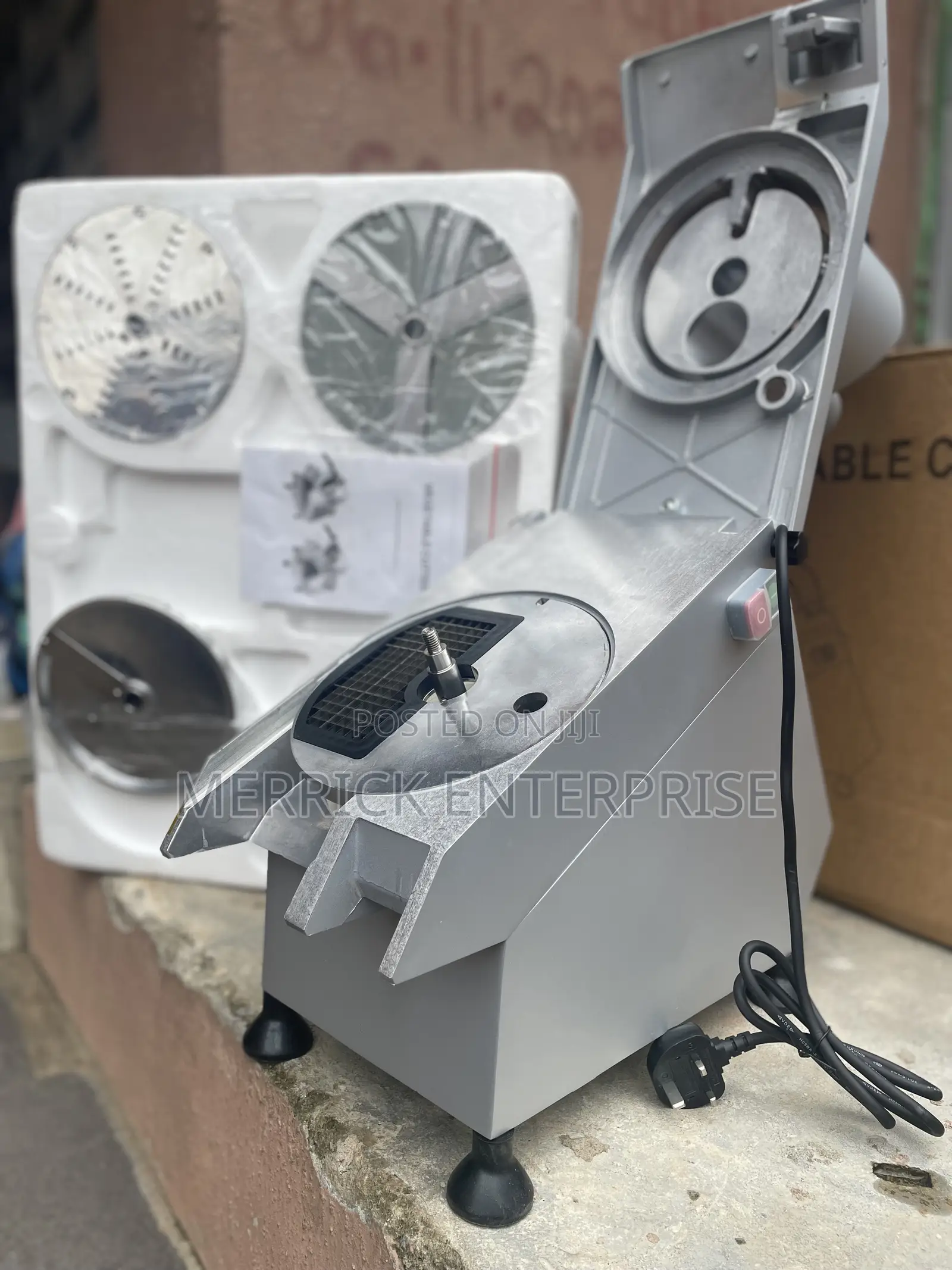 Automatic Vegetable Cutter