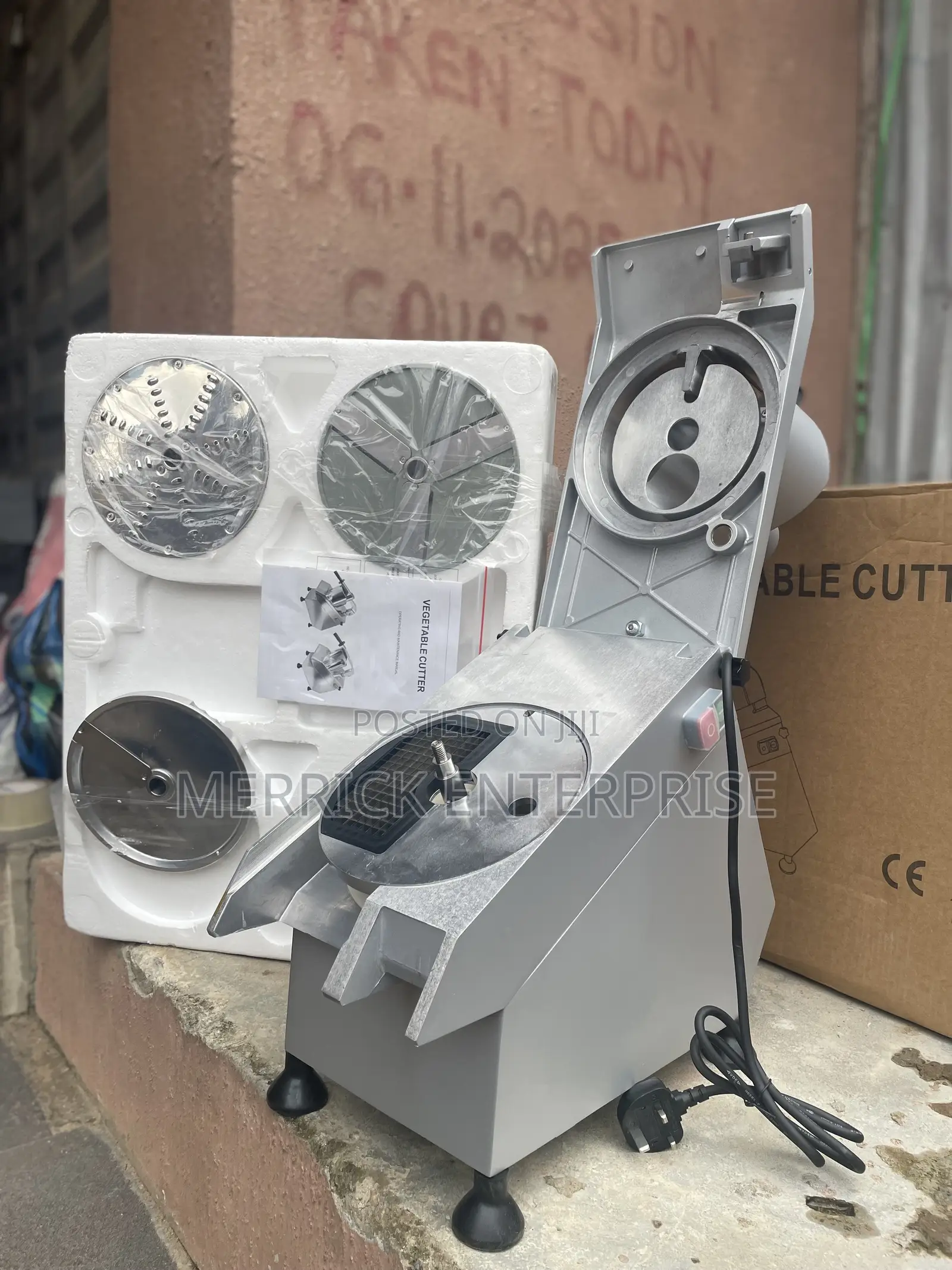 Automatic Vegetable Cutter