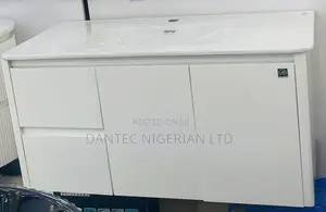 White Vanity With Led Mirror