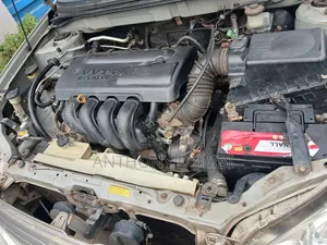 Toyota Corolla 2004 Silver