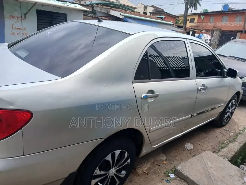 Toyota Corolla 2004 Silver