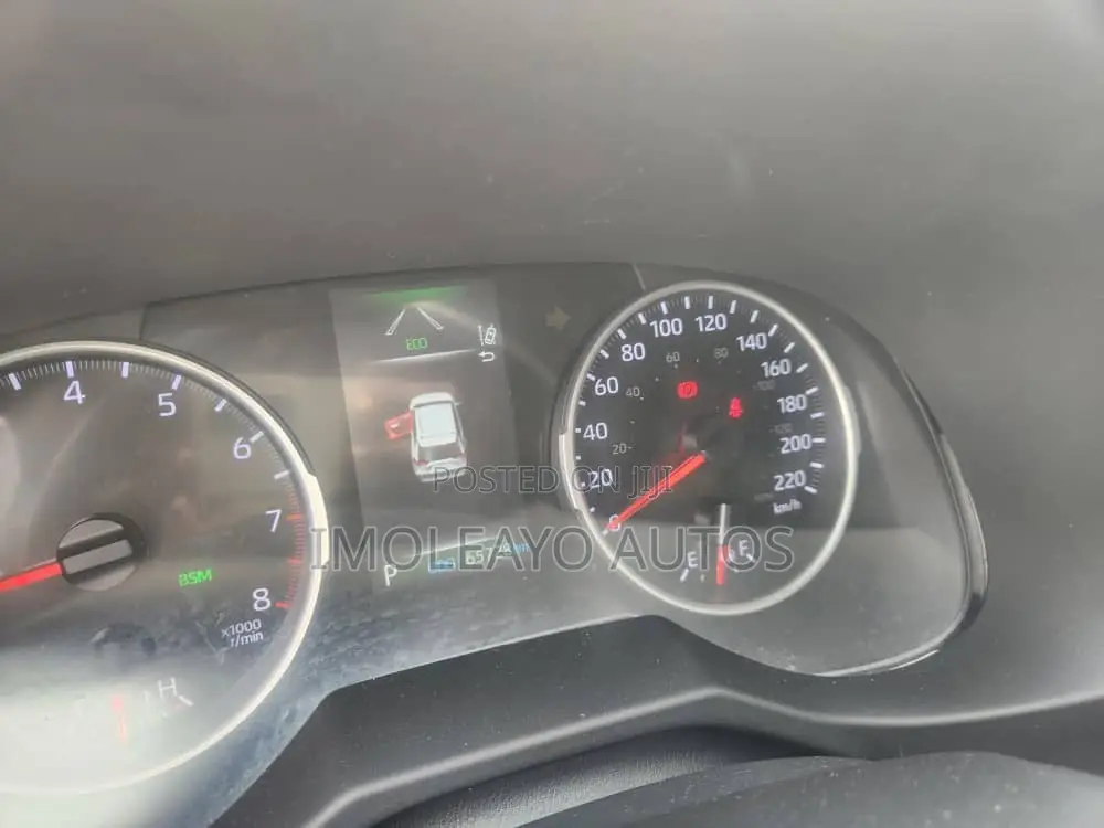 Toyota RAV4 XLE 2022 White