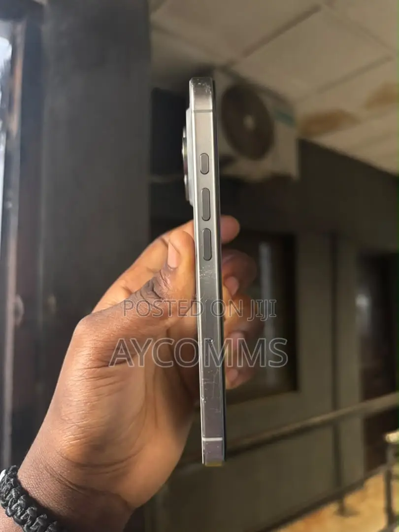 Apple iPhone 16 Pro 128 GB Silver