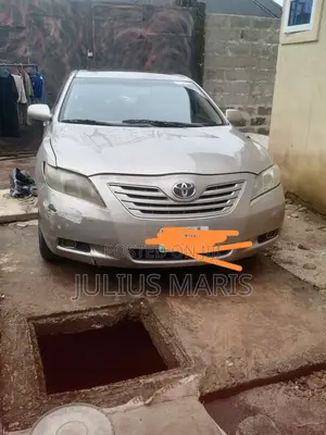 Toyota Camry LE 4dr Sedan (2.4L 4cyl 5A) 2008 Gold