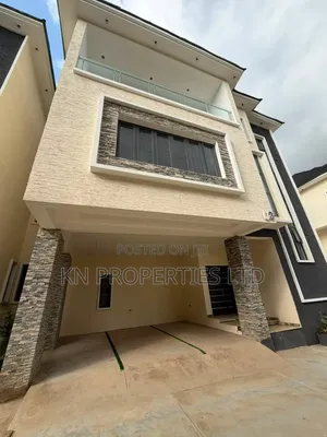 4bdrm Duplex in Apo for sale