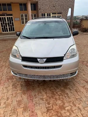 Toyota Sienna 2004 Gold