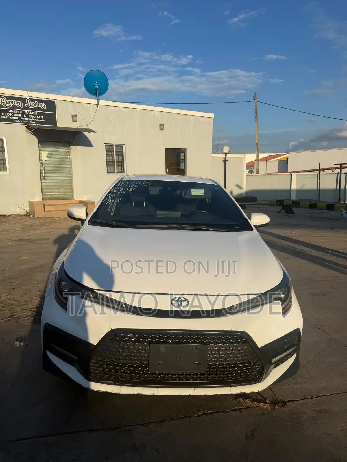 Toyota Corolla SE 2022 White