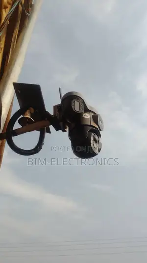 4G Solar Powered Camera With 3 Lens Camera and Free 64GB Memory Card