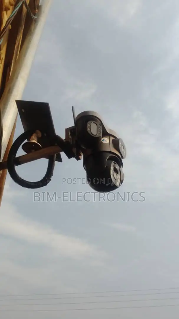 4G Solar Powered Camera With 3 Lens Camera and Free 64GB Memory Card