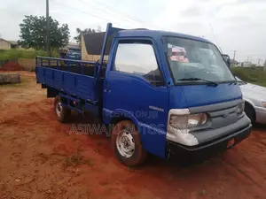 Ford Caravan 2006